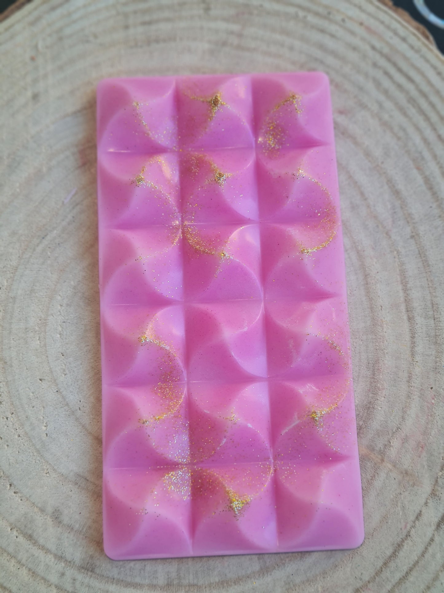 Scented fondant chocolate bar