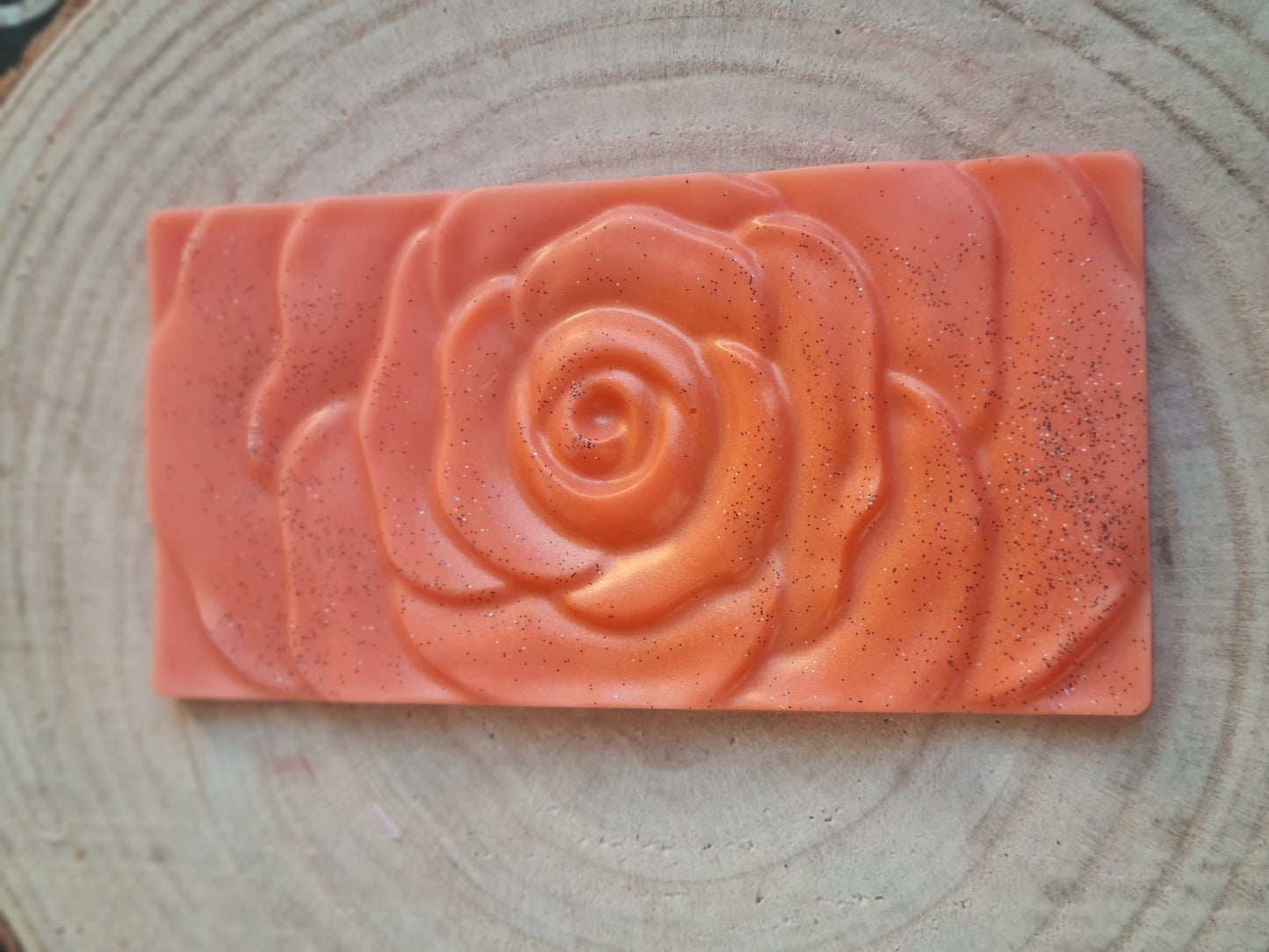 Scented fondant chocolate bar