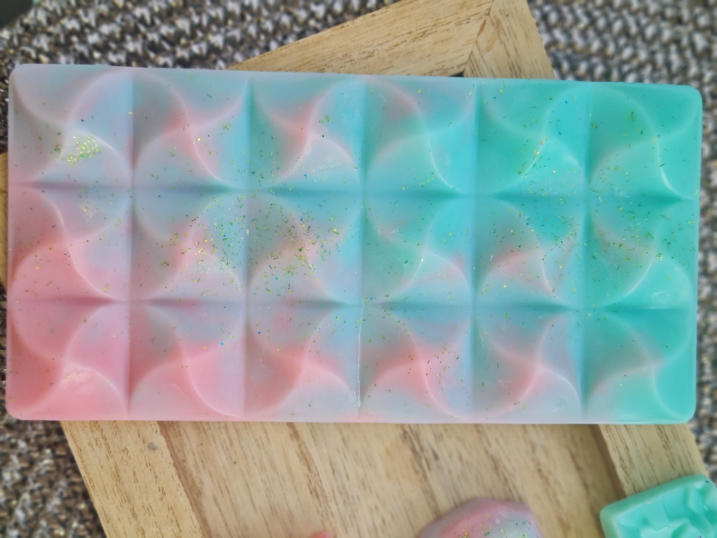 Scented fondant chocolate bar