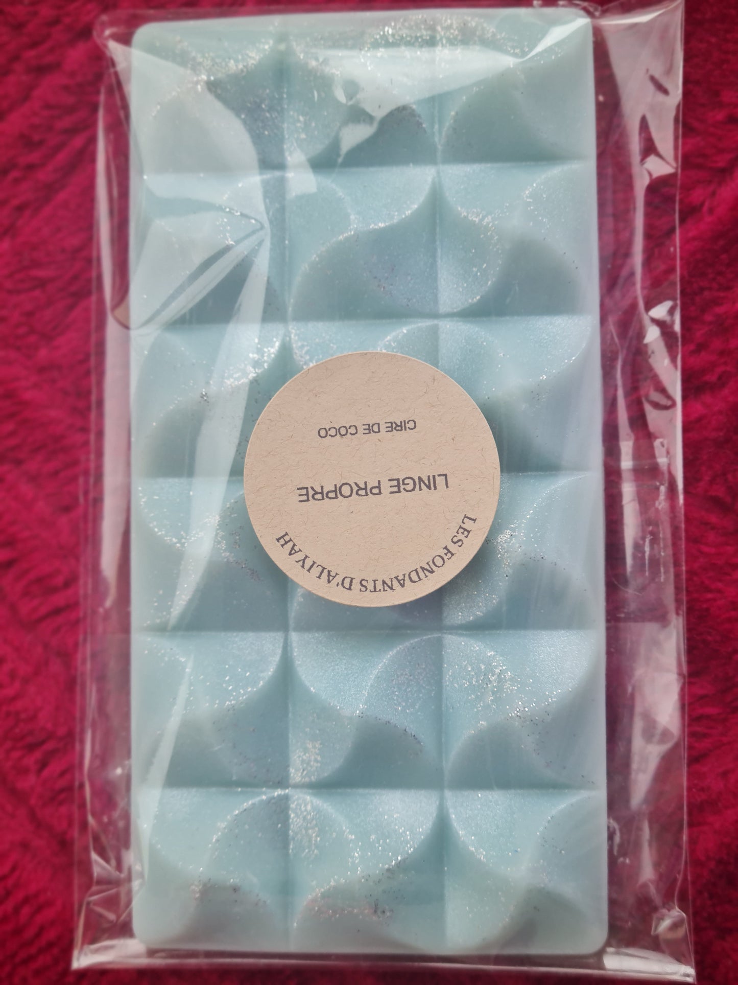 Scented fondant chocolate bar